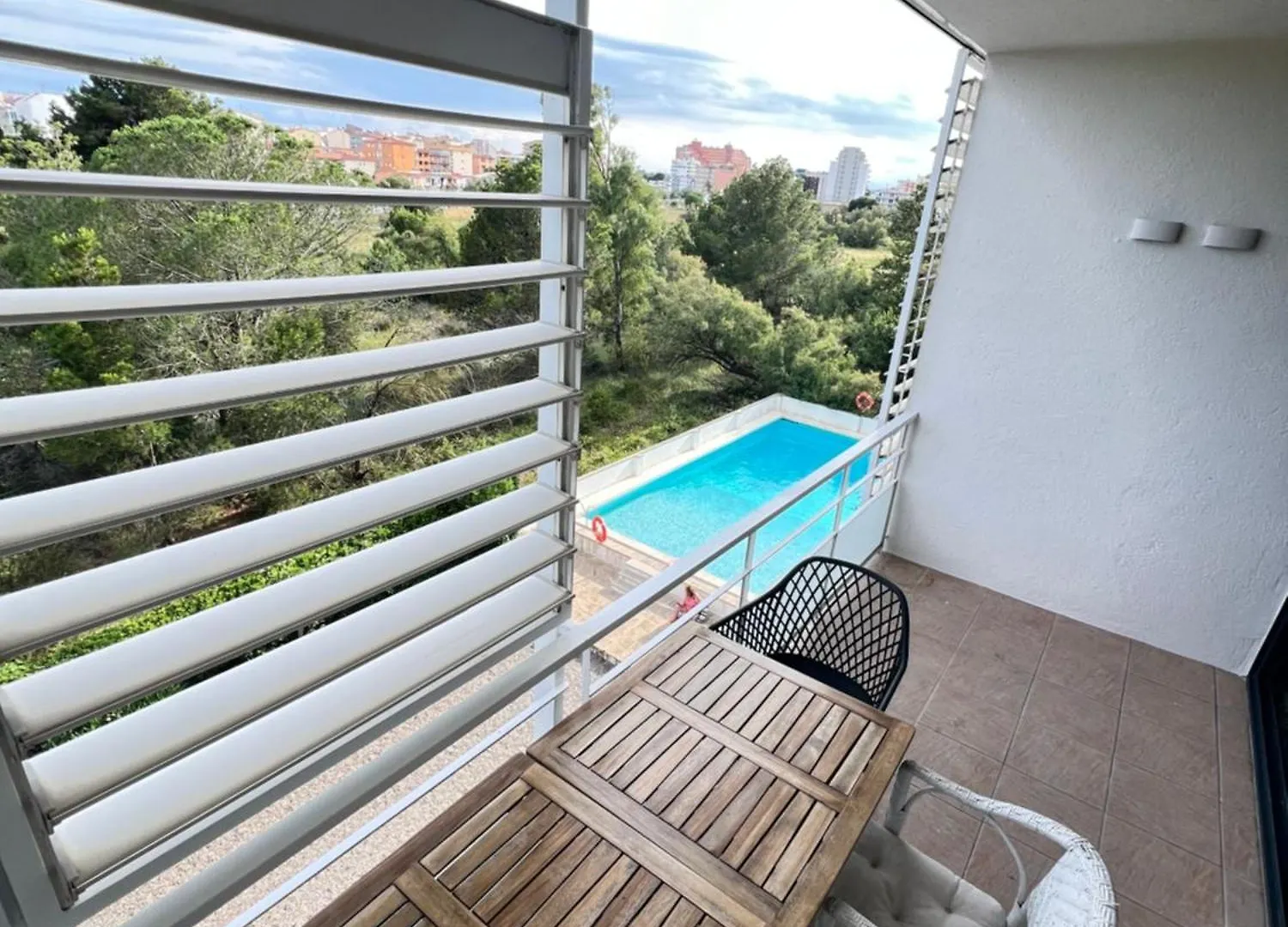 3 Room Apartment, 500M To Beach, Swimming Pool, Nice Terrace Roses