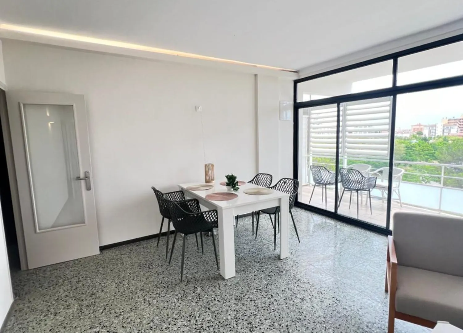 Lejlighed 3 Room Apartment, 500M To Beach, Swimming Pool, Nice Terrace Roses